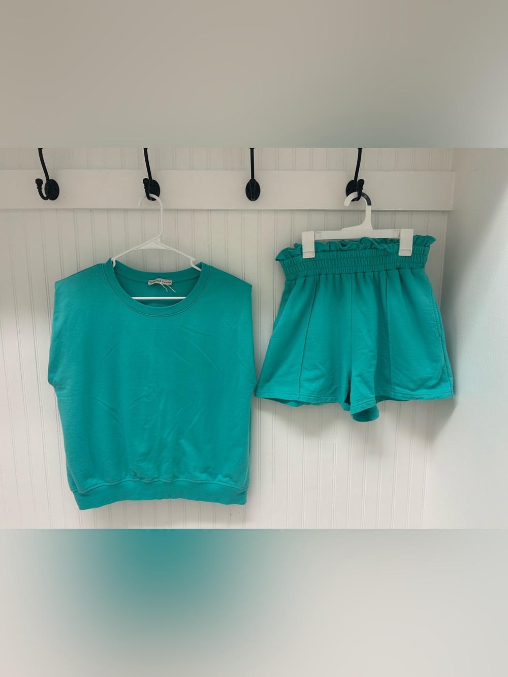 Women's Teal Elastic-Waist Shorts - Casual Summer Style